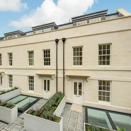 Buy this 5 bed townhouse on Clarence Gardens in London Road West, Bath