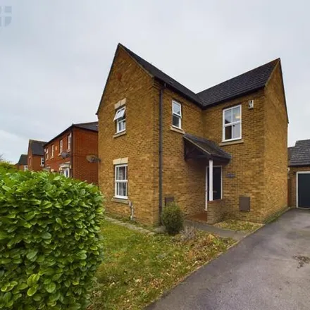 Image 1 - Sandhill Way, Fairford Leys, HP19 8GT, United Kingdom - House for sale