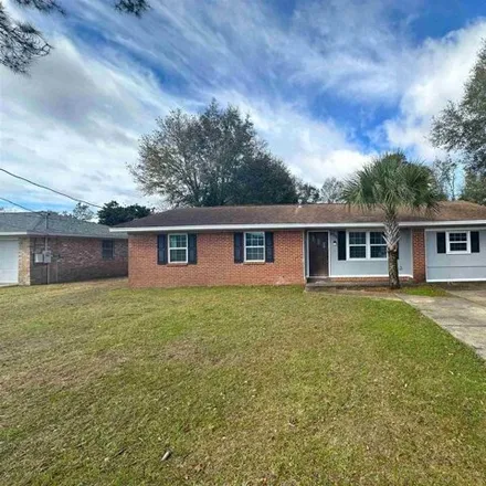 Rent this 3 bed house on 6366 Memphis Avenue in Escambia County, FL 32526