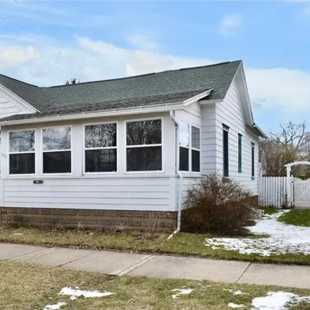 Buy this 2 bed house on 369 Liberty Street in Winona, MN 55987