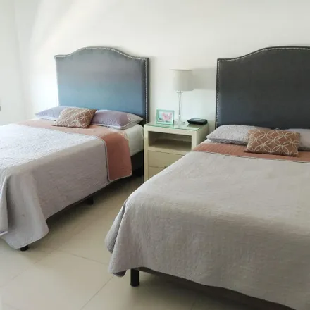 Buy this 8 bed apartment on Imagenes Diagnisicas de Mazatlan in Avenida de la Universidad 712, López Mateos