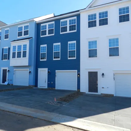 Rent this 3 bed townhouse on 11311-11317 Macon Drive in Fredericksburg, VA 22407