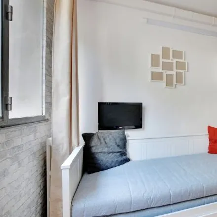 Image 7 - 6 Rue de Villiers, 92300 Levallois-Perret, France - Apartment for rent