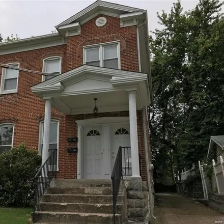 Rent this 1 bed house on 587 East 9th Street in Alton, IL 62002