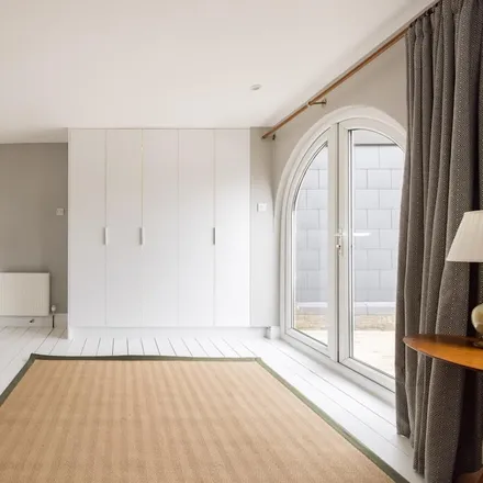 Rent this 3 bed apartment on London in SW11 2JD, United Kingdom