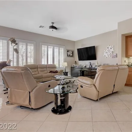 Image 4 - 2080 Twin Falls Drive, Henderson, NV 89044, USA - House for sale