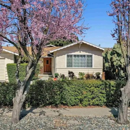 Buy this 3 bed house on 1675 Nuala Street in Concord, CA 94518