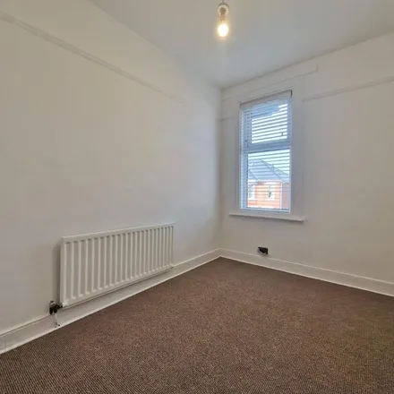 Rent this 3 bed duplex on Cheltenham Park in Belfast, BT6 0JB