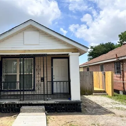 Buy this 1 bed house on 1004 Grefer Avenue in Harvey, Jefferson Parish