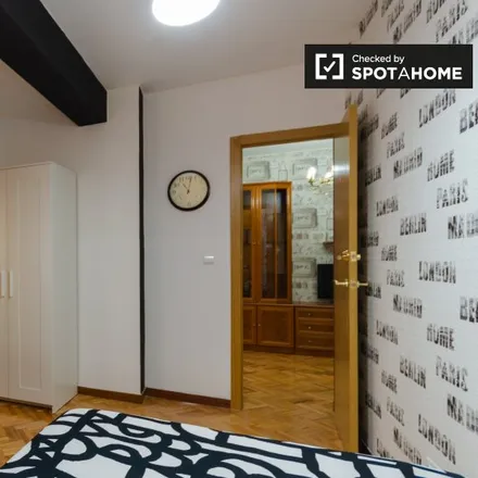 Rent this 6 bed room on BBVA in Vía Complutense, 28807 Alcalá de Henares