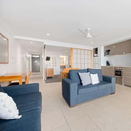 Rent this 2 bed apartment on Urangan QLD 4655