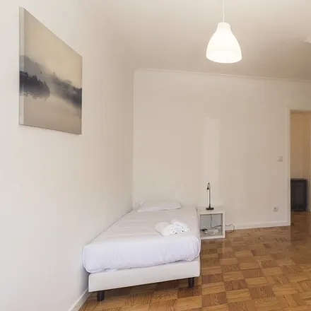 Rent this 6 bed room on Colégio Laranja e Meia in Rua das Laranjeiras 17, 1600-140 Lisbon
