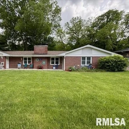 Buy this 4 bed house on 1056 Robin Road in Muscatine, IA 52761