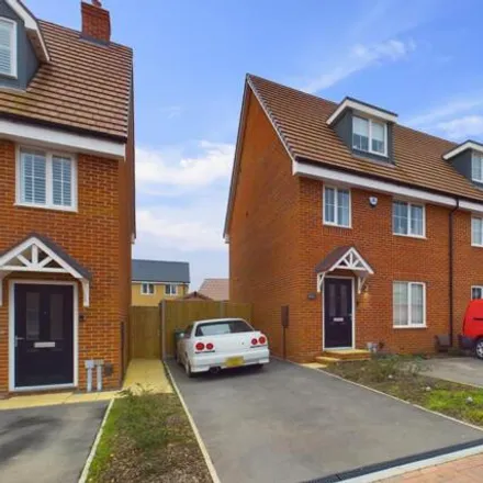 Buy this 4 bed duplex on unnamed road in Biggleswade, SG18 8YR