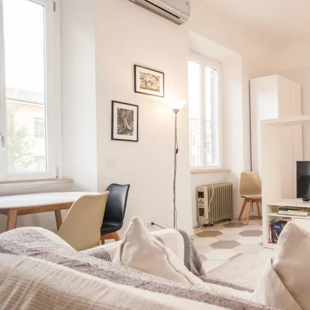 Rent this studio apartment on I Quattro Mori in Via di Santa Maria alle Fornaci, 8