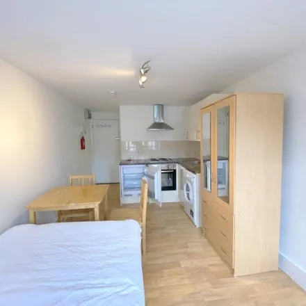 Image 1 - Fortune Green, Fortune Green Road, London, NW6 1DT, United Kingdom - Apartment for rent