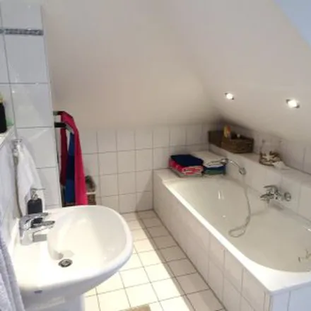 Rent this 4 bed apartment on Nordmoslesfehner Straße in 26131 Oldenburg, Germany