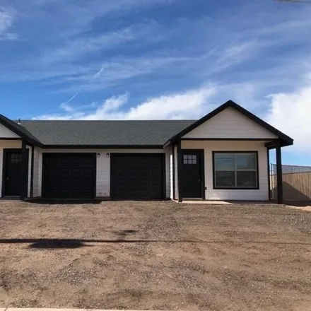 Rent this 3 bed house on 30 North 700th Street West in Taylor, Navajo County
