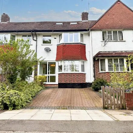 Buy this 4 bed townhouse on Chaucer Close in Bowes Park, London