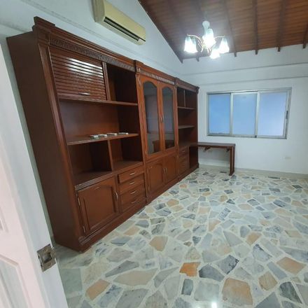 Rent this 4 bed apartment on "Petalos" in Calle 1N, Villa del Rosario