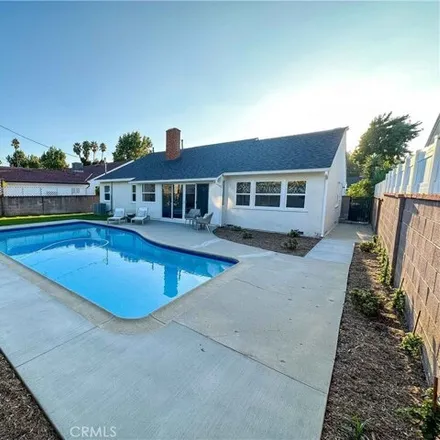 Image 7 - 5944 Alcove Avenue, Los Angeles, CA 91607, USA - House for sale