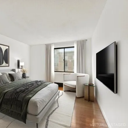 Image 4 - 200 Rector Place, New York, NY 10280, USA - Condo for sale