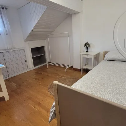 Rent this 2 bed apartment on Ayuntamiento de Santander in Plaza del Ayuntamiento, 39002 Santander