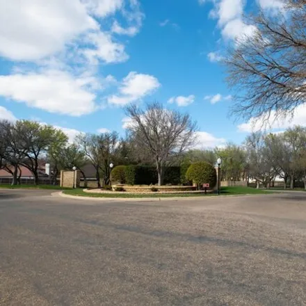 Buy this 5 bed house on 16 Edgewater Drive in Amarillo, TX 79106