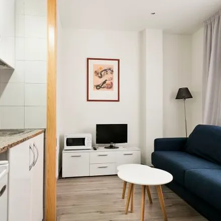 Rent this 2 bed apartment on Carrer de Laforja in 128, 08001 Barcelona