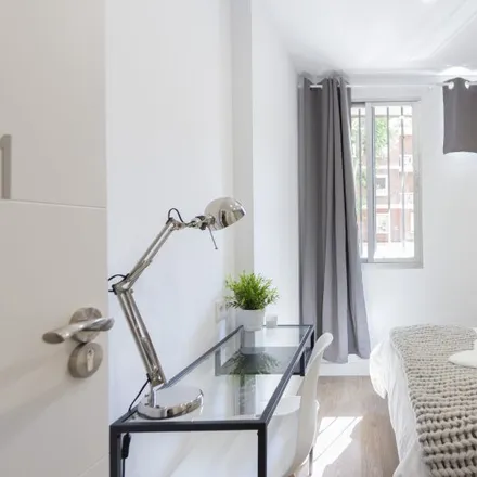 Rent this 8 bed room on Paseo de las Delicias in 110, 28045 Madrid