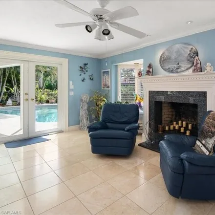 Image 8 - 10 Sabre Cay, Naples, FL 34102, USA - House for sale