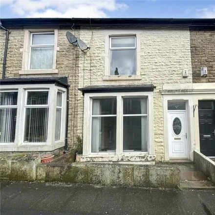Buy this 3 bed townhouse on Rydal Avenue in Darwen, BB3 2SA