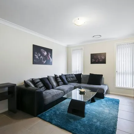Image 4 - Golden Whistler Avenue, Aberglasslyn NSW 2320, Australia - Apartment for rent