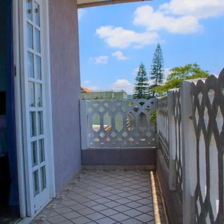 Buy this 4 bed house on Rua Áurea Tavares in Parque Pinheiros, Taboão da Serra - SP