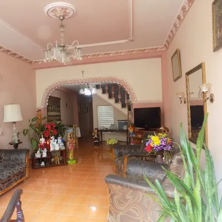 Rent this 5 bed house on Cayo Hueso