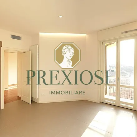 Image 3 - Via Pellicciai 17, 37121 Verona VR, Italy - Apartment for rent