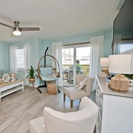 Image 3 - Emerald Isle, NC, 28594 - Condo for rent