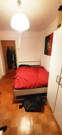 Rent this 3 bed room on Rua Tomás Alcaide in 1950-004 Lisbon, Portugal