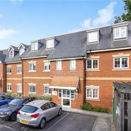 Image 4 - South Borough Primary School, Stagshaw Close, Maidstone, ME15 6TL, United Kingdom - Apartment for rent