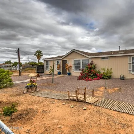 Buy this studio apartment on 300 East Dirklay Avenue in Coolidge, Pinal County
