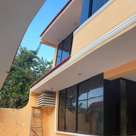 Buy this 4 bed house on René Idrovo Rosales in 090513, Guayaquil