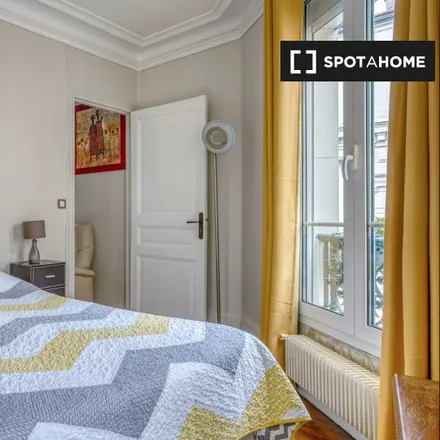 Image 3 - 7 ter Square Charles Laurent, 75015 Paris, France - Apartment for rent