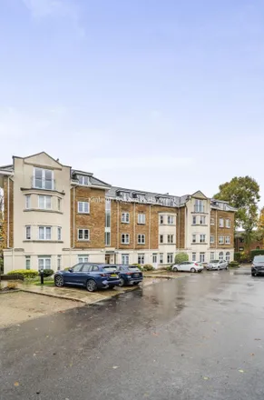 Image 9 - Oakwood Avenue, Bromley Road, Bromley Park, London, BR3 5YB, United Kingdom - Apartment for rent