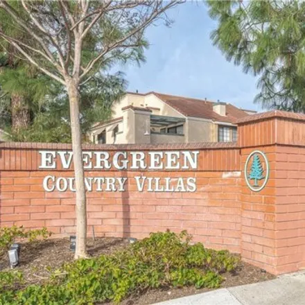 Image 2 - 3542 Greentree Circle, Anaheim, CA 92804, USA - Condo for rent
