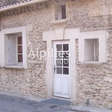 Rent this 2 bed apartment on 1bis Avenue Pasteur in 13890 Mouriès, France