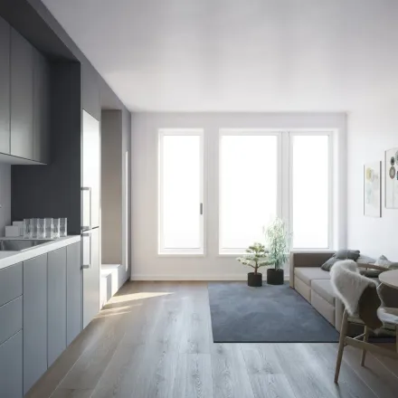 Rent this 3 bed apartment on Klaffgatan in 702 26 Örebro, Sweden