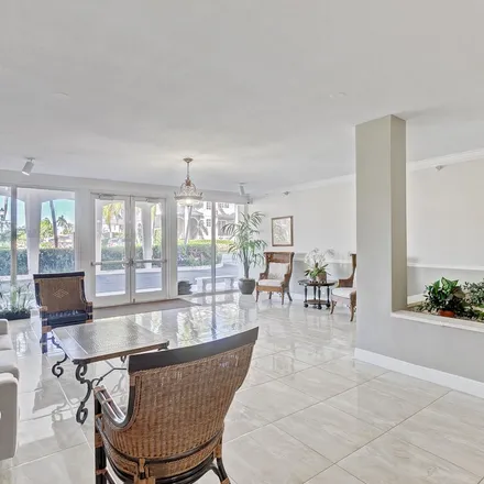 Image 2 - 125 South Ocean Avenue, Palm Beach Shores, Palm Beach County, FL 33404, USA - Apartment for rent