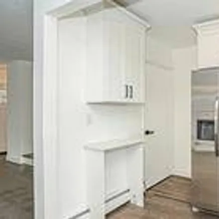 Image 7 - 2778 Miles Avenue, New York, NY 10465, USA - Townhouse for sale