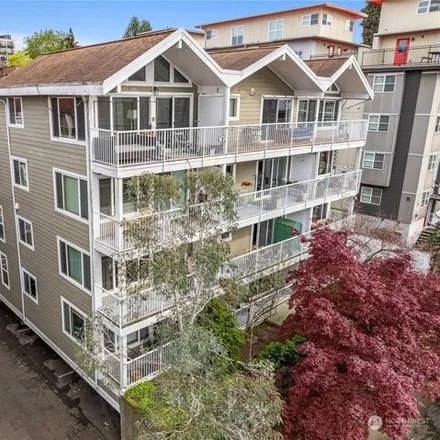 Buy this 1 bed condo on 308 Summit Avenue East in Seattle, WA 98102