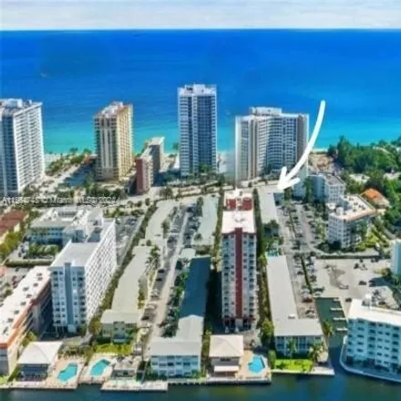 Buy this 1 bed condo on 3181 South Ocean Drive in Hallandale Beach, FL 33009